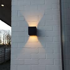 Praktische en Sfeervolle Wandverlichting voor Buiten: Creëer de Perfecte Ambiance